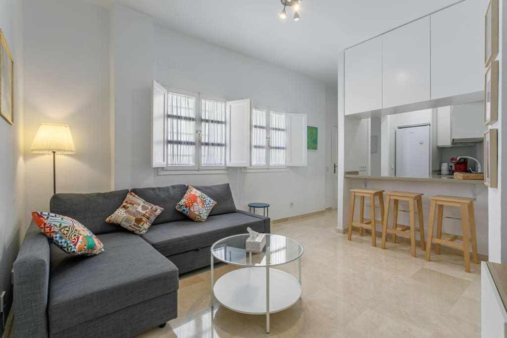 Aym Place Santa Cruz Parking incluido ALTO MAX 1,80M Sevilla Exterior foto
